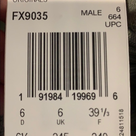 Yeezy Boost 350 V2 Grey NWT - Picture 3 of 3